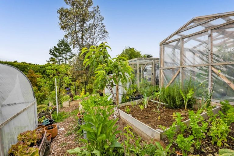 Photo of property in 20 Dudley Road Lower, Inglewood, 4386