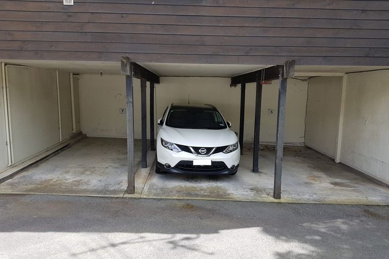 Photo of property in 6/199a Grant Road, Thorndon, Wellington, 6011