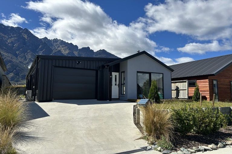 Photo of property in 51 Howden Drive, Jacks Point, 9371