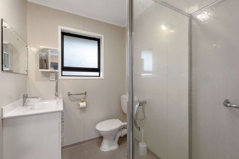 Photo of property in 2/11 Miles Avenue, Papatoetoe, Auckland, 2025