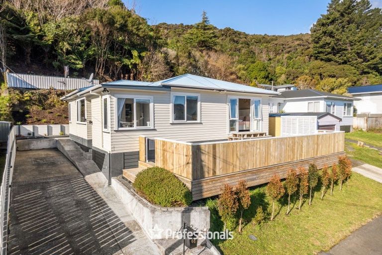 Photo of property in 61 Petrie Street, Wainuiomata, Lower Hutt, 5014