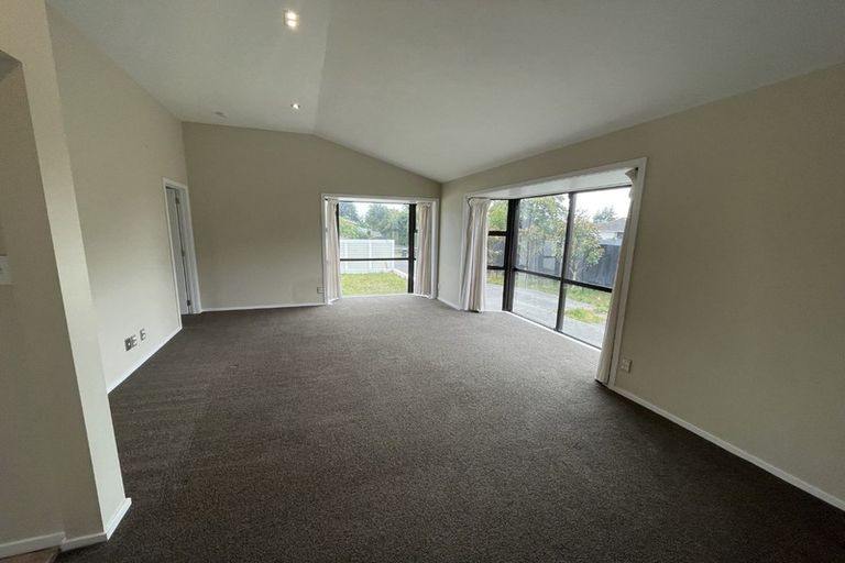 Photo of property in 7 Gladson Avenue, Sockburn, Christchurch, 8042