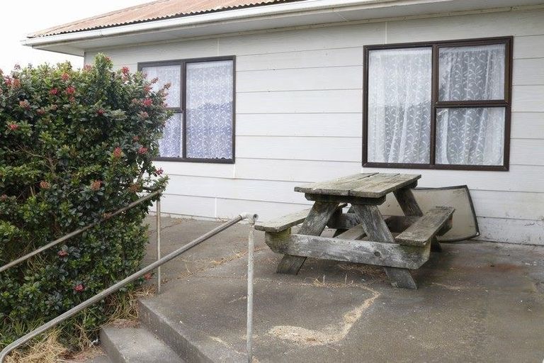 Photo of property in 56 Matai Street, Castlecliff, Whanganui, 4501