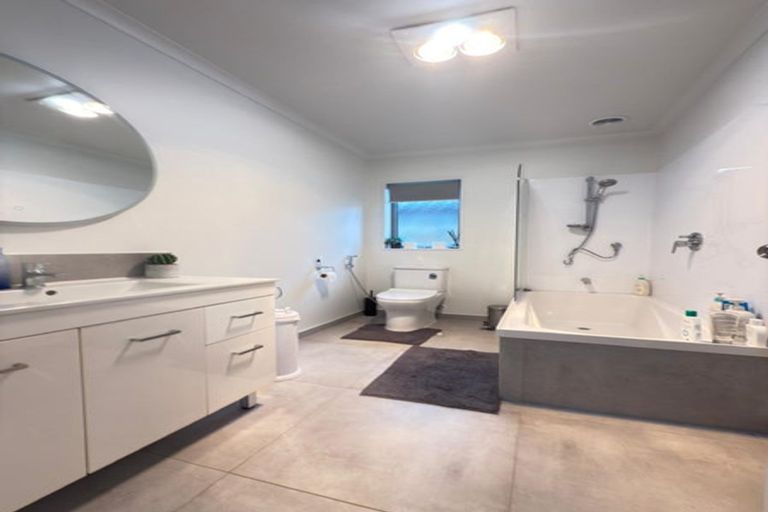 Photo of property in 20 Kutukutu Street, Takanini, 2112