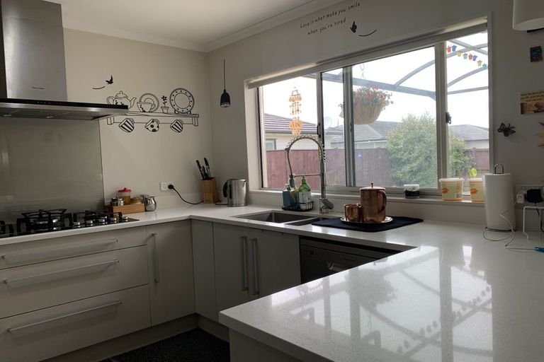 Photo of property in 8 Disley Road, Wattle Downs, Auckland, 2103