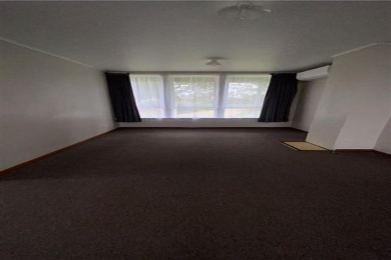 Photo of property in 19 Cook Street, Marfell, New Plymouth, 4310