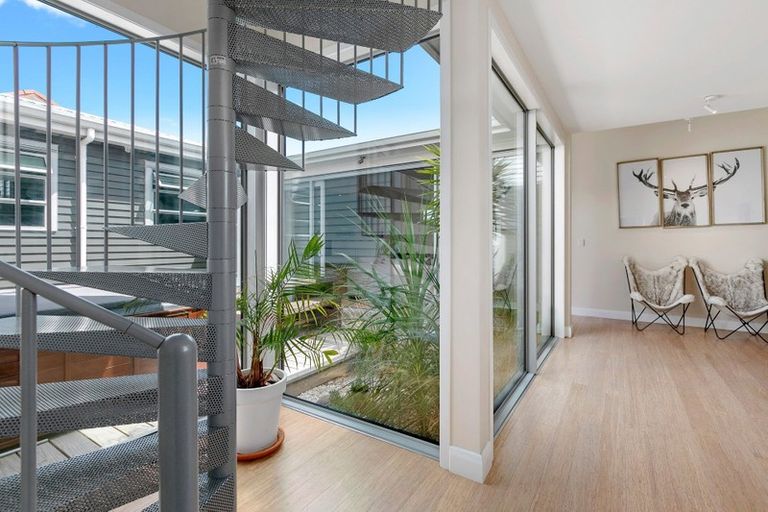 Photo of property in 1220a Papamoa Beach Road, Papamoa Beach, Papamoa, 3118