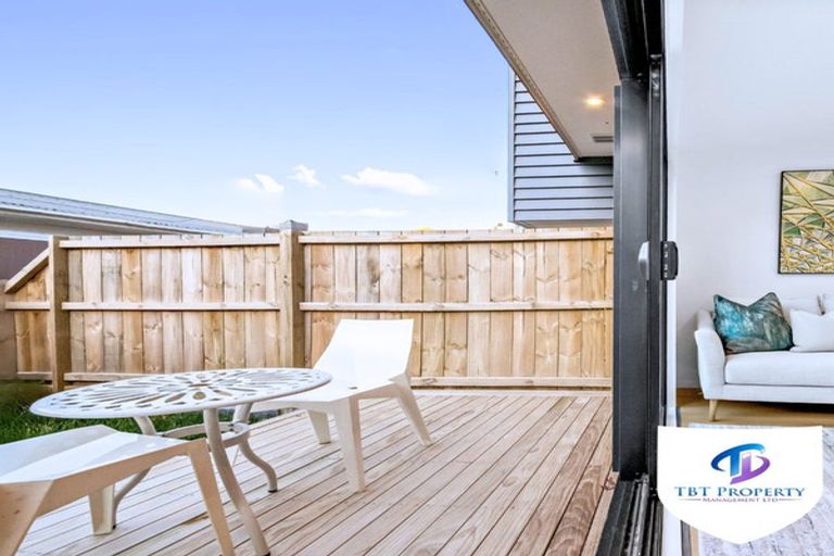 Photo of property in 3/11 Stottholm Road, Titirangi, Auckland, 0604