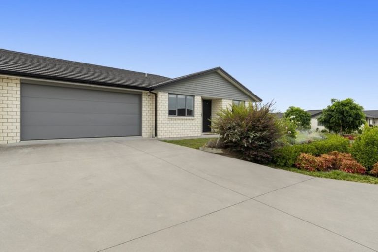 Photo of property in Waterview Estate, 86/4 Greystone Place, Omokoroa, 3114
