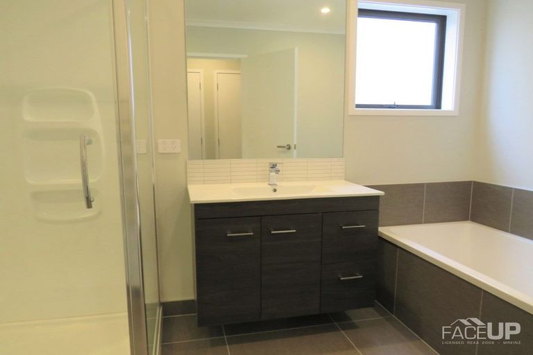 Photo of property in 28 Pukewhero Rise, Westgate, Auckland, 0614