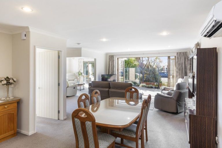 Photo of property in 22 Mokihi Gardens, Hillmorton, Christchurch, 8024