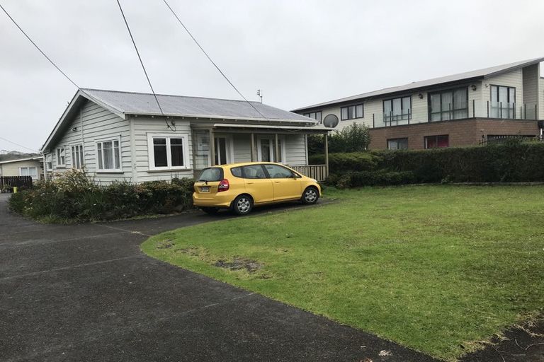 Photo of property in 48 Brandon Road, Glen Eden, Auckland, 0602