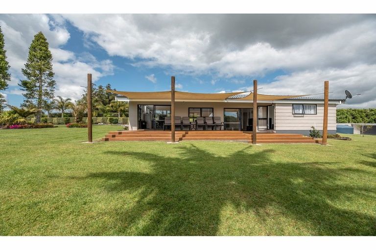 Photo of property in 38 Riddell Road, Kerikeri, 0230