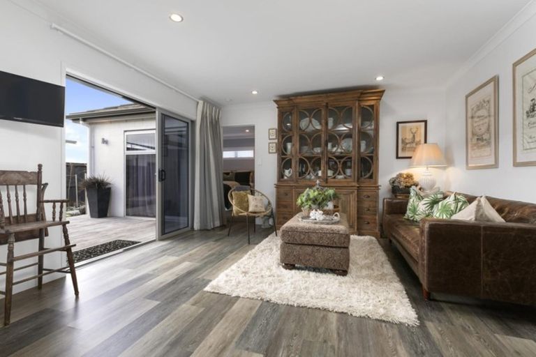 Photo of property in 134 Oriental Parade, Papamoa Beach, Papamoa, 3118