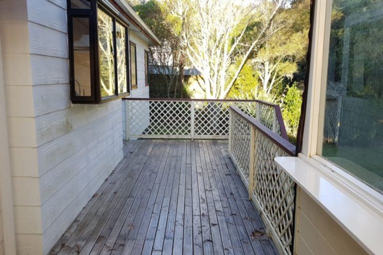 Photo of property in 28 Sunward Rise, Glenfield, Auckland, 0629