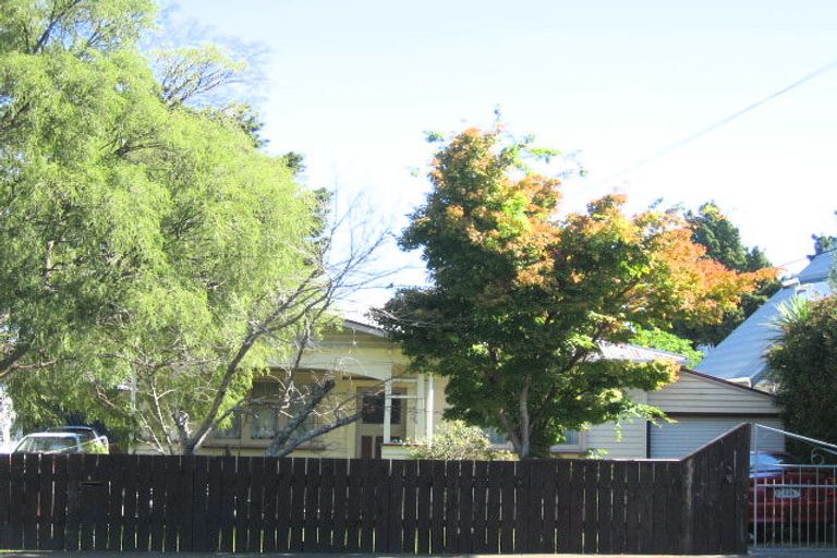 Photo of property in 6 Kellow Street, Wallaceville, Upper Hutt, 5018