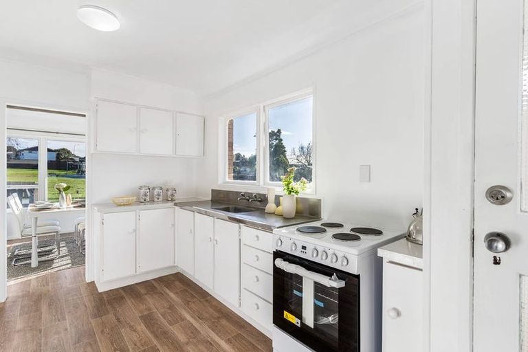 Photo of property in 22 Innismara Avenue, Wattle Downs, Auckland, 2103