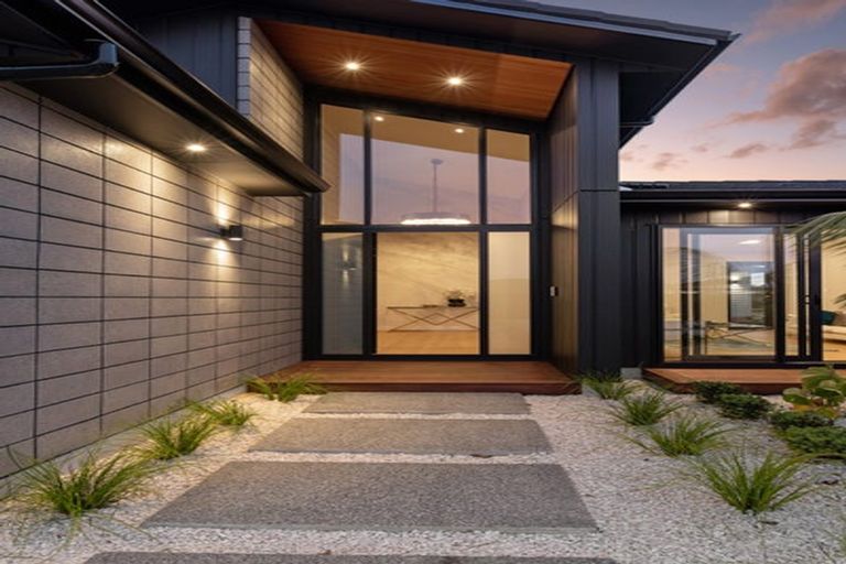 Photo of property in 56 Kewa Road, Albany Heights, Auckland, 0632