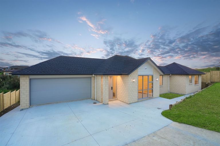 Photo of property in 9 Waitahu Rise, Pukekohe, 2120