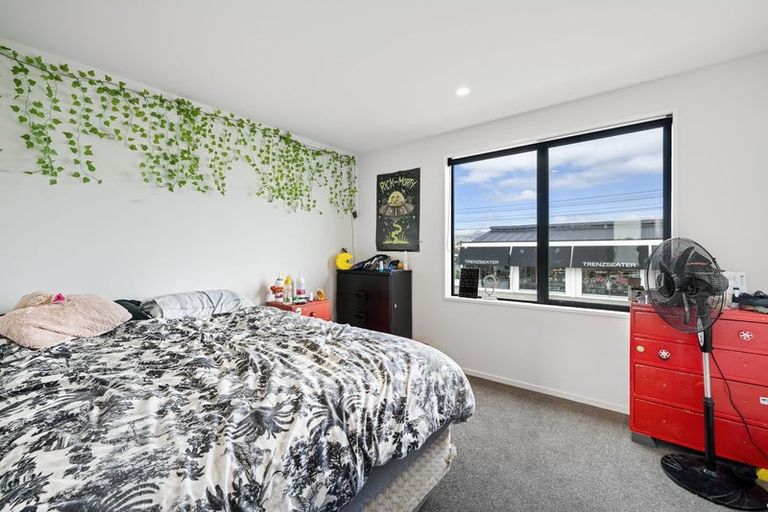 Photo of property in 122a Blenheim Road, Riccarton, Christchurch, 8041