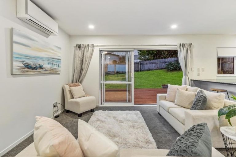 Photo of property in 12 Lagoon View, Gulf Harbour, Whangaparaoa, 0930