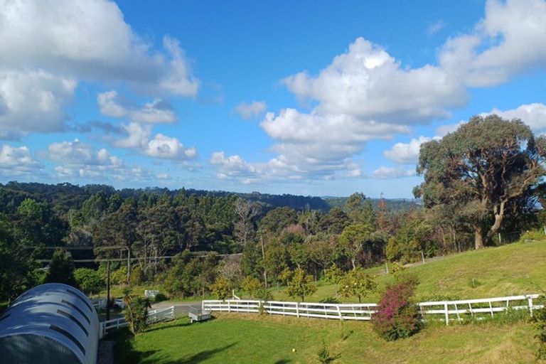 Photo of property in 1194 Scenic Drive North, Swanson, Auckland, 0816