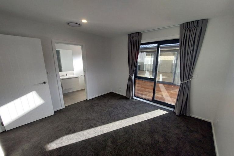 Photo of property in 35 Blue Jacket Drive, Halswell, Christchurch, 8025