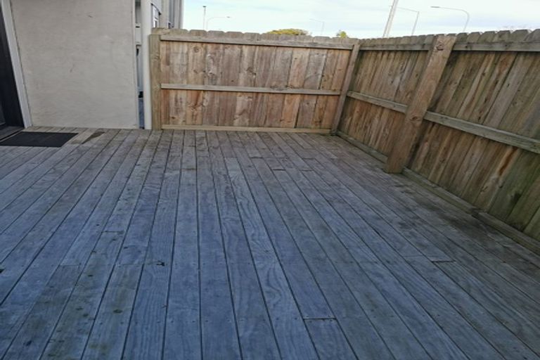 Photo of property in 17/5 Perekia Street, Albany, Auckland, 0632