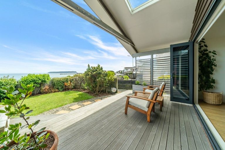 Photo of property in 43 Moana Road, Plimmerton, Porirua, 5026