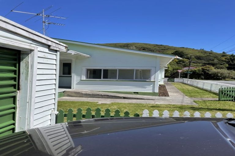 Photo of property in 41 Norton Park Avenue, Fairfield, Lower Hutt, 5011