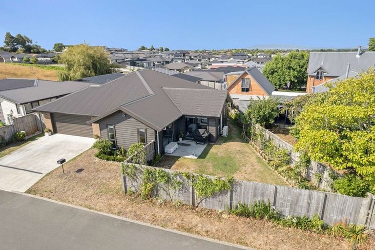 Photo of property in 5 Faber Place, Rototuna North, Hamilton, 3210