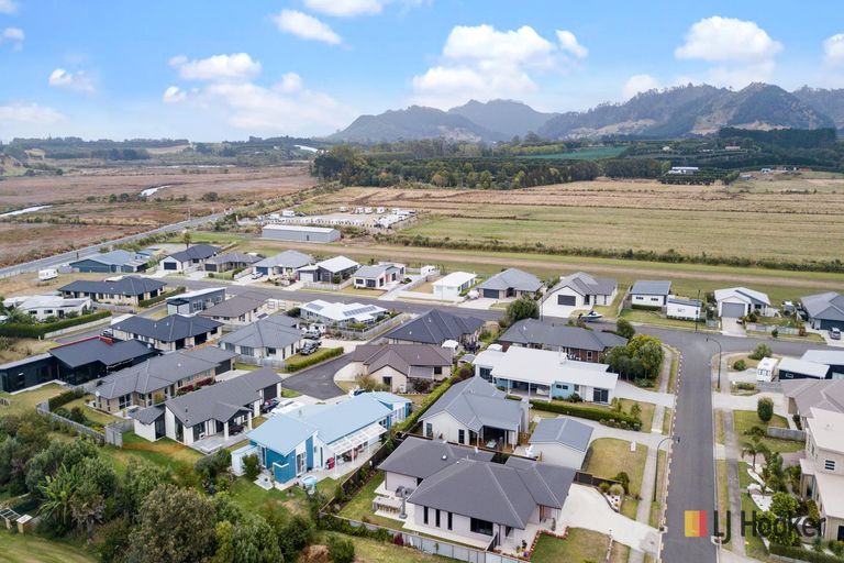 Photo of property in 23 Surfers Avenue, Waihi Beach, 3611