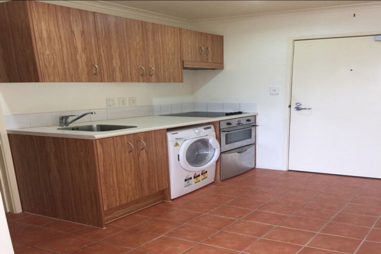 Photo of property in 7e/30 Westward Ho, Glen Eden, Auckland, 0602