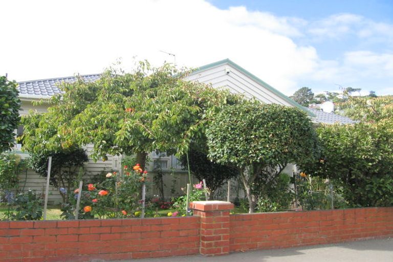 Photo of property in 9 Bentinck Avenue, Strathmore Park, Wellington, 6022