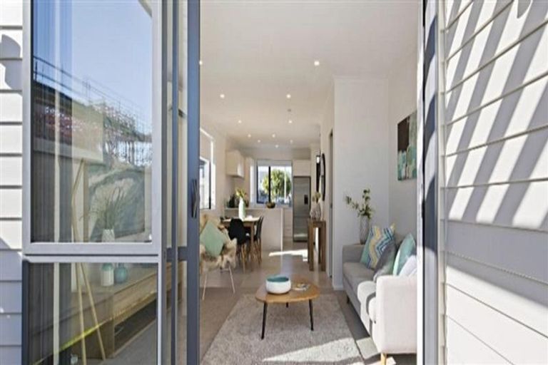 Photo of property in 1 Gallipoli Place, Flat Bush, Auckland, 2019