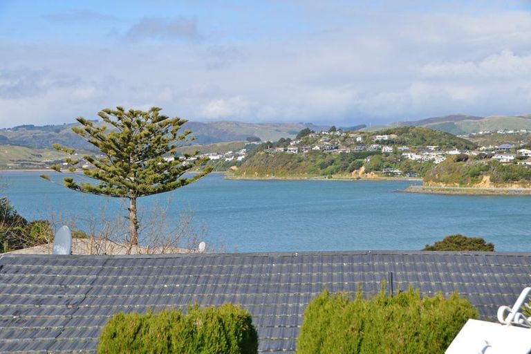 Photo of property in 1/53 Seaview Road, Glenfield, Auckland, 0629