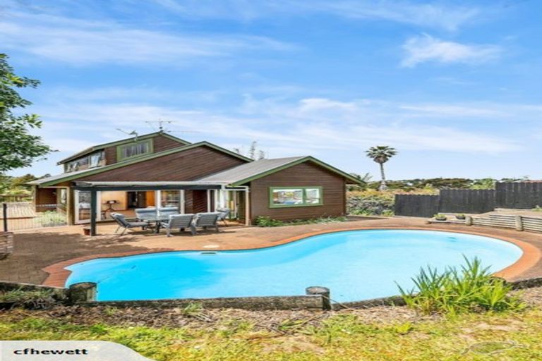 Photo of property in 1/5 Allender Drive, Torbay, Auckland, 0630