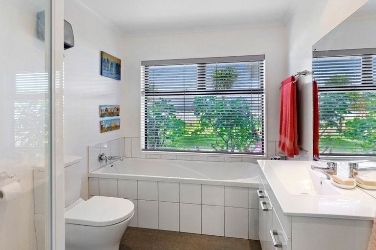 Photo of property in 9 Ludlam Way, Otaki, 5512