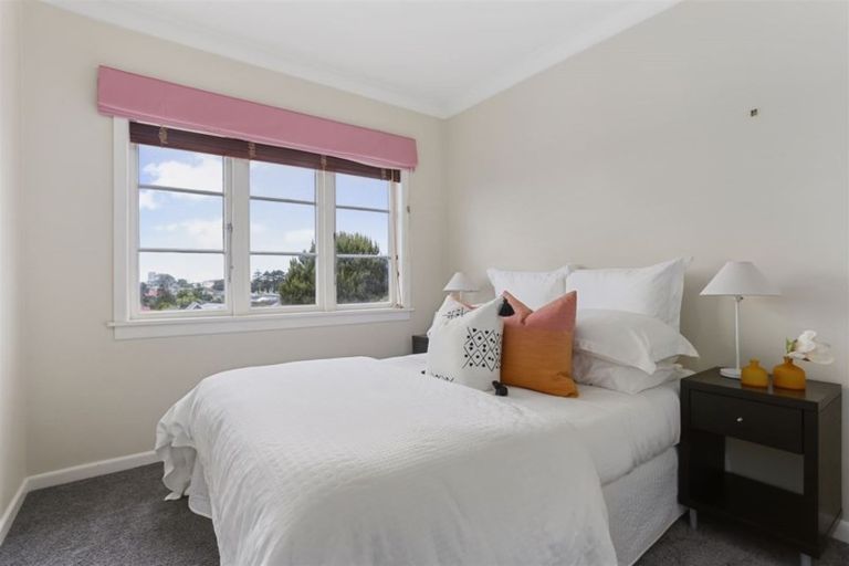 Photo of property in 1/19 Wolsley Avenue, Milford, Auckland, 0620