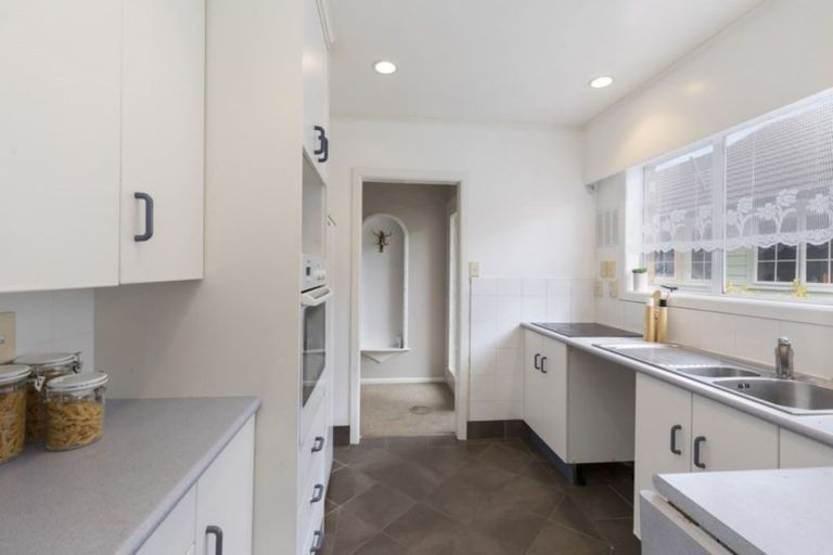 Photo of property in 1061a High Street, Taita, Lower Hutt, 5011