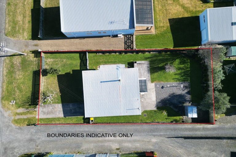 Photo of property in 27 Roore Street, Foxton Beach, Foxton, 4815