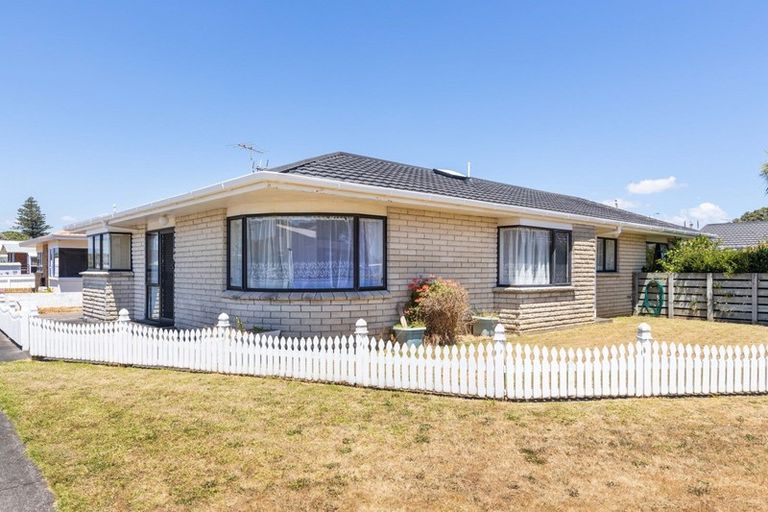 Photo of property in 2 Vogel Street, Fitzroy, New Plymouth, 4312