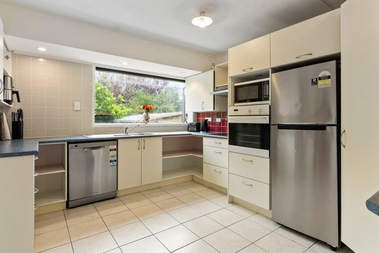 Photo of property in 9 Pankhurst Place, Sunnyvale, Auckland, 0612