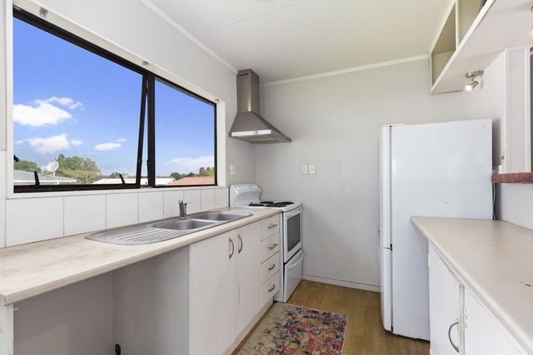 Photo of property in 96 Shifnal Drive, Randwick Park, Auckland, 2105