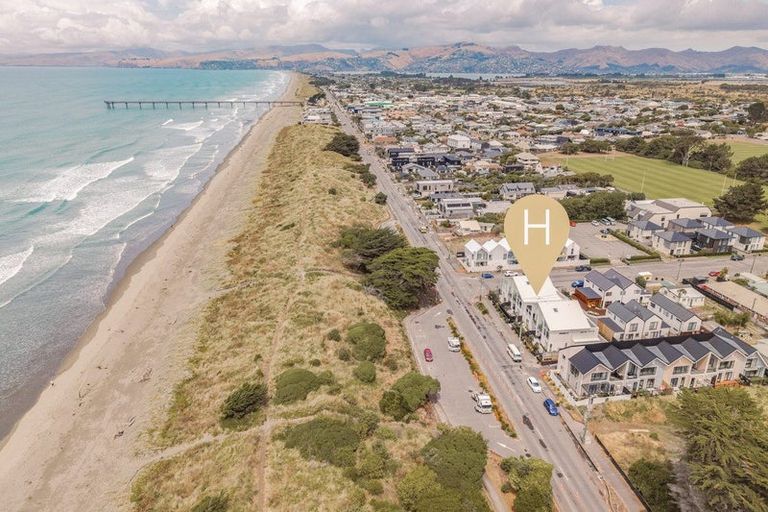 Photo of property in 144a Marine Parade, New Brighton, Christchurch, 8083