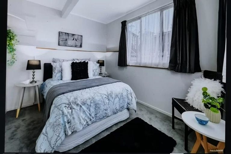 Photo of property in 12 Fenton Terrace, Cockle Bay, Auckland, 2014