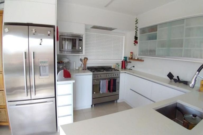 Photo of property in 1/12 Speedy Crescent, Hillcrest, Auckland, 0627