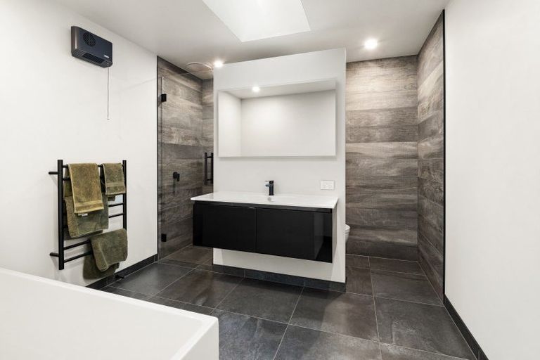 Photo of property in 5 Goddard Way, Sawyers Bay, Port Chalmers, 9023