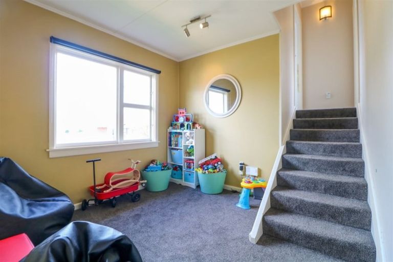 Photo of property in 11 Pringle Street, Waimataitai, Timaru, 7910