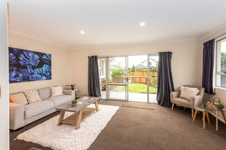 Photo of property in 23 Mappleton Avenue, Burnside, Christchurch, 8053